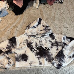 New York Tie-Dye Cropped Hoodie